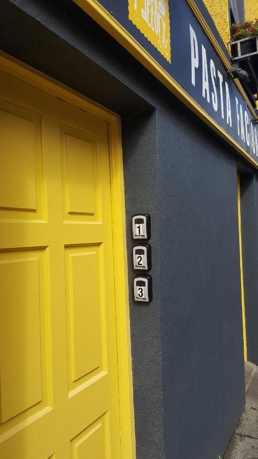Pasta Factory Guest Rooms Galway Buitenkant foto