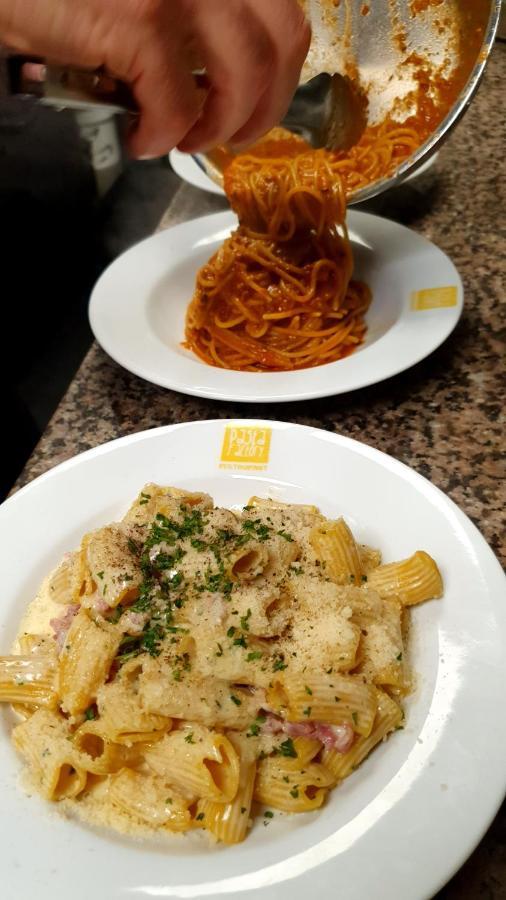 Pasta Factory Guest Rooms Galway Buitenkant foto