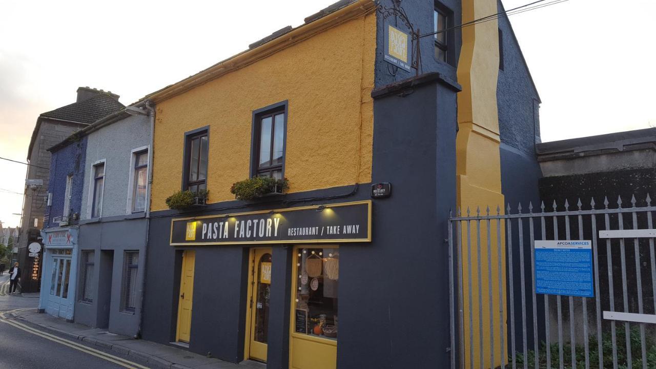Pasta Factory Guest Rooms Galway Buitenkant foto