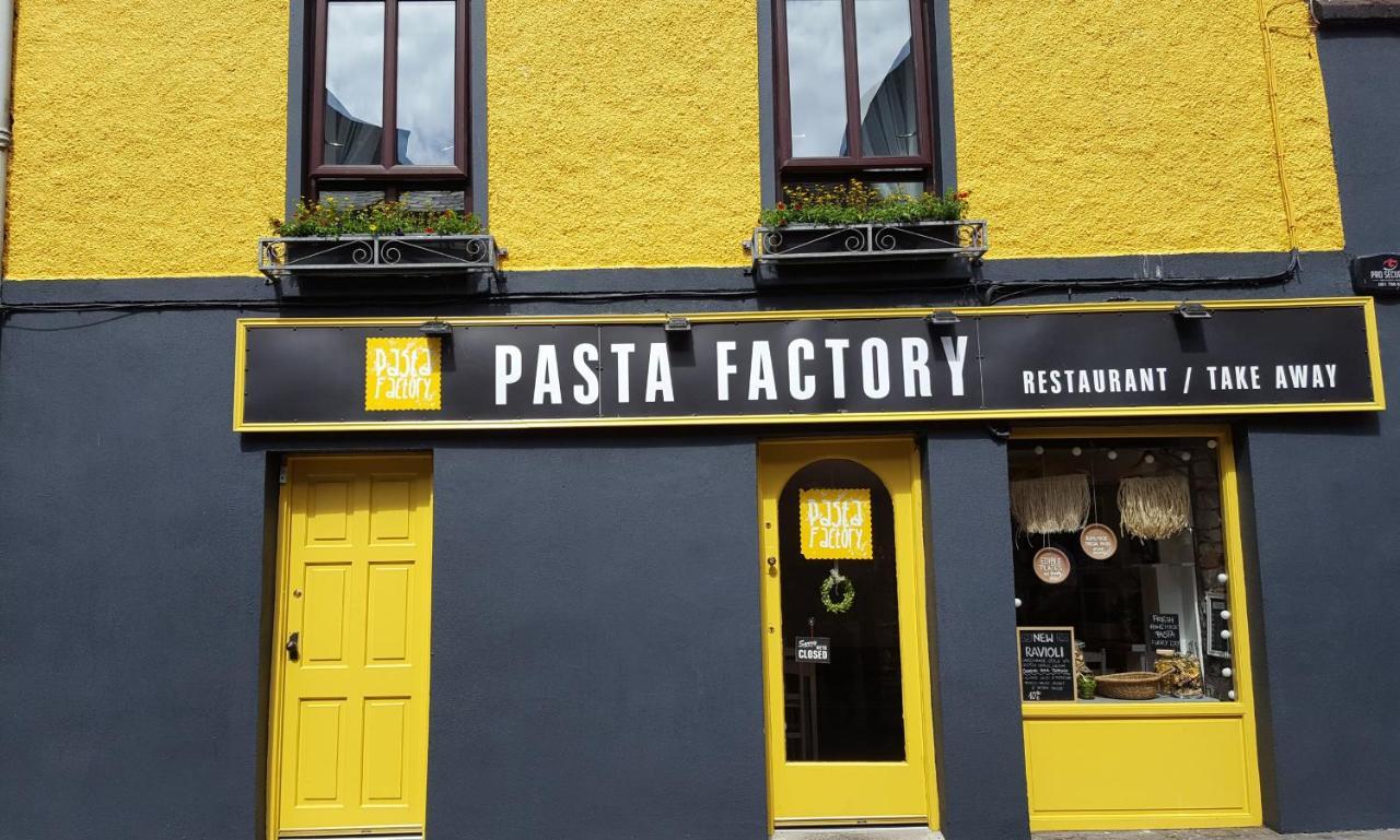 Pasta Factory Guest Rooms Galway Buitenkant foto